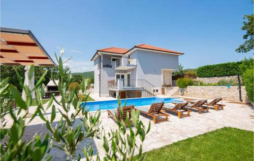Central Dalmatia House | Four-Bedroom Holiday Home In Blato Na Cetini