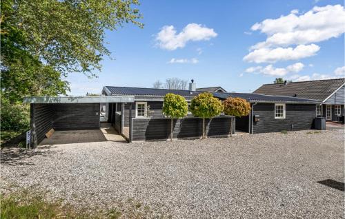 Hasmark Strand House | Four-Bedroom Holiday Home In Otterup
