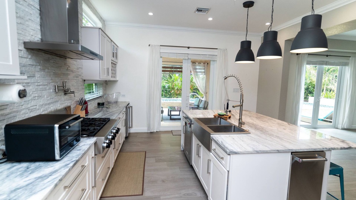 Patricks Island Villa | Four Bedroom Luxury Home with Pool