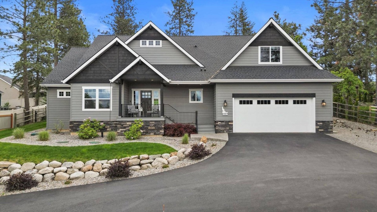 Hayden View Estates House | Four Bedroom Retreat Near Hayden Lake: Game Room, Family Fun