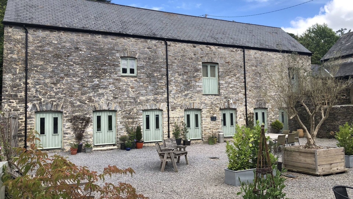 Liverton House | Four bedroom stone barn conversion near Dartmoor and Devon beaches