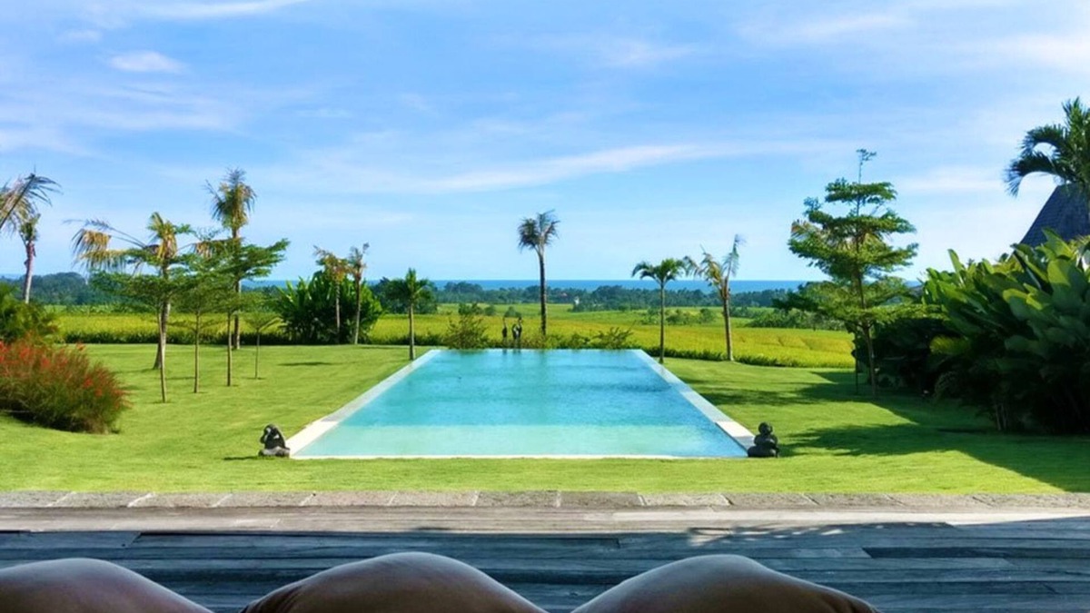 East Selemadeg Villa | Four Bedrooms Luxurious Residence with Private 25m Pool