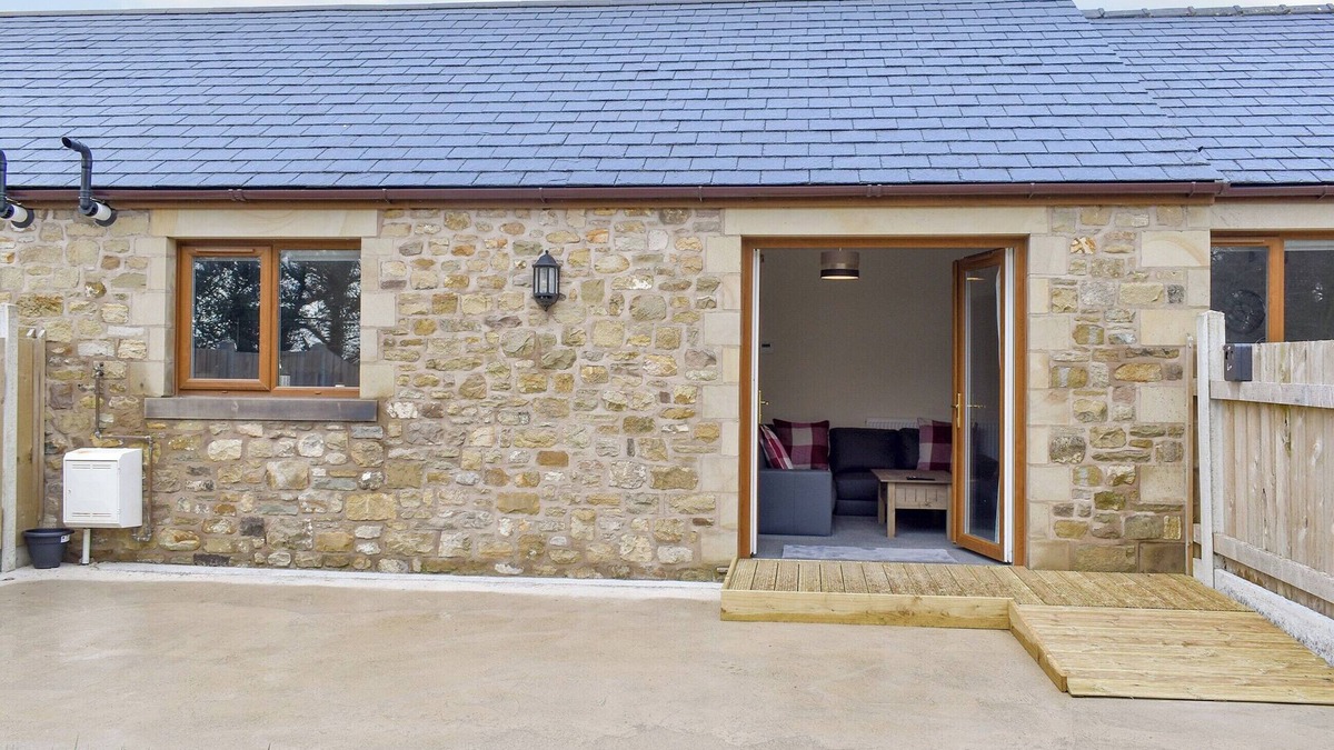 Preston Cottage | Four Dorchester Drive - UK32042