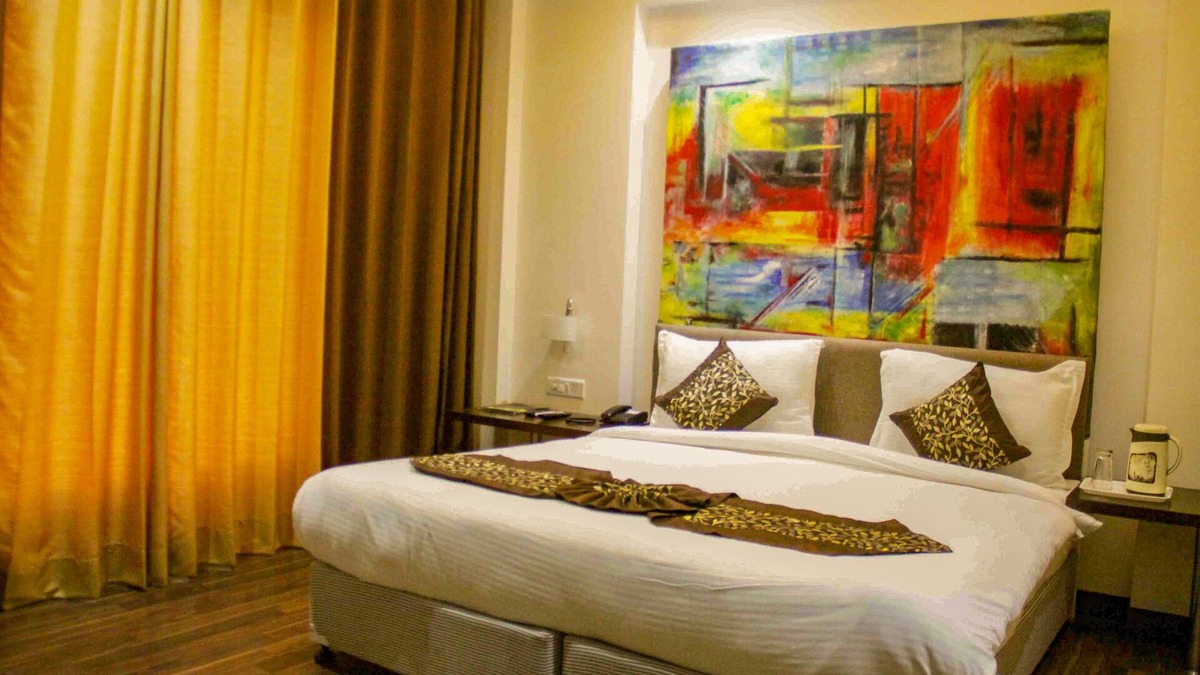 Budaun Resort | Four Leaf Hotel