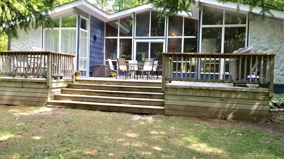 Grand Bend House | Four Pines Lake house