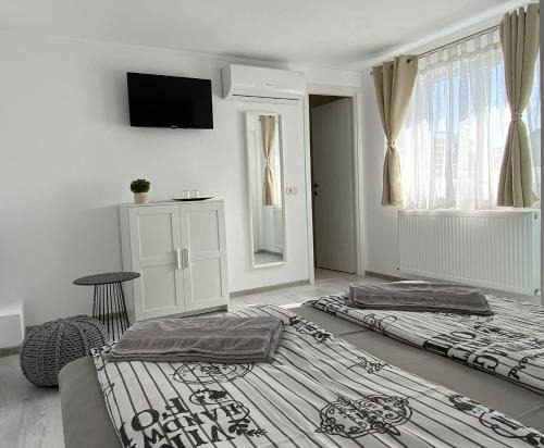 Curtea De Arges House | Four Rooms