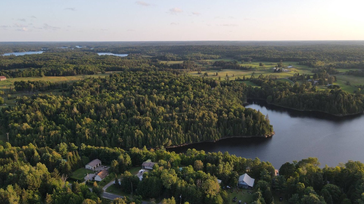 Dunchurch Cottage | Four Season, 5-bedroom cottage with many amenities