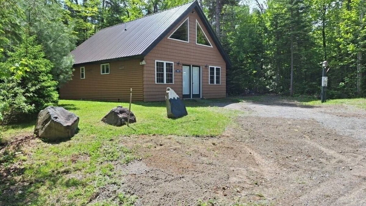 Carrabassett Valley Cabin | Four season cabin near carrabassett river 5 min. from Sugarloaf mountain.