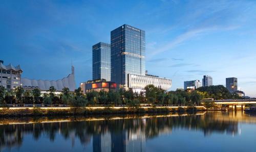 Downtown Hangzhou Hotel | Four Seasons Hotel Hangzhou at Hangzhou Centre