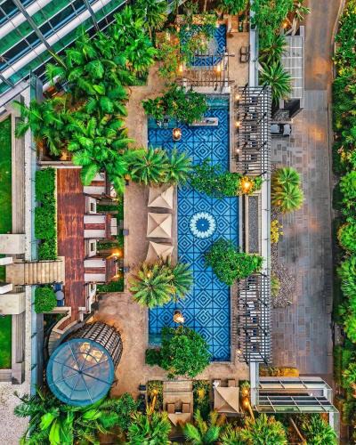 Senayan Hotel | Four Seasons Hotel Jakarta