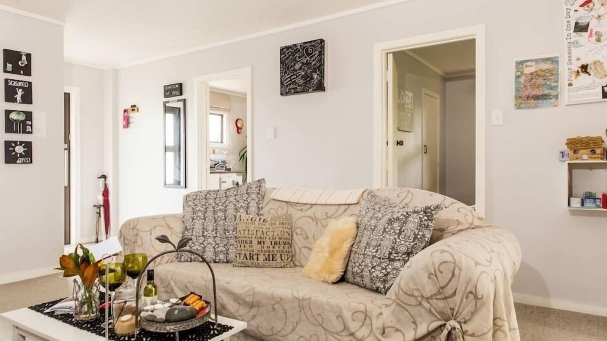 Oneroa Apartment | Four Seasons in one Day