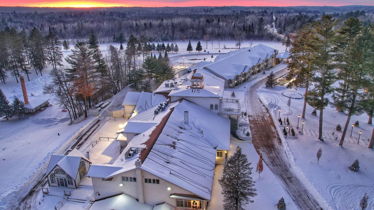Pembine Apartment | Four Seasons Island Resort