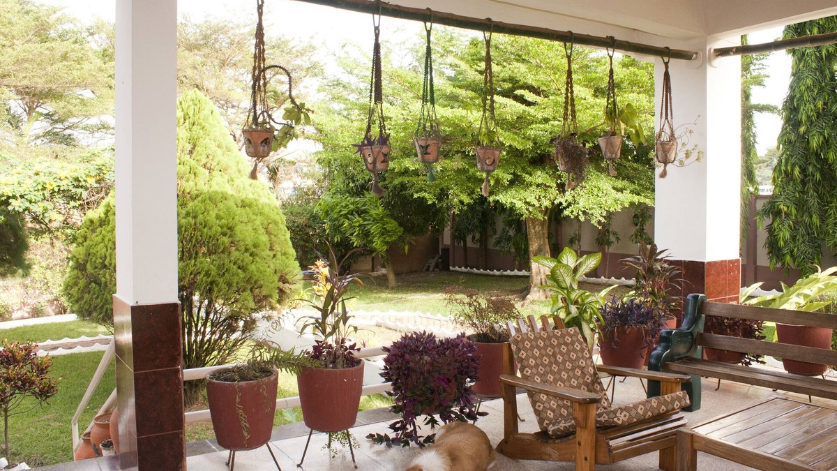 Kumasi Bed & Breakfast | Four Villages Inn