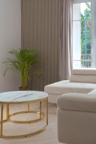 Le Bourget Apartment | Fourside Deluxe Apartments in Le Bourget