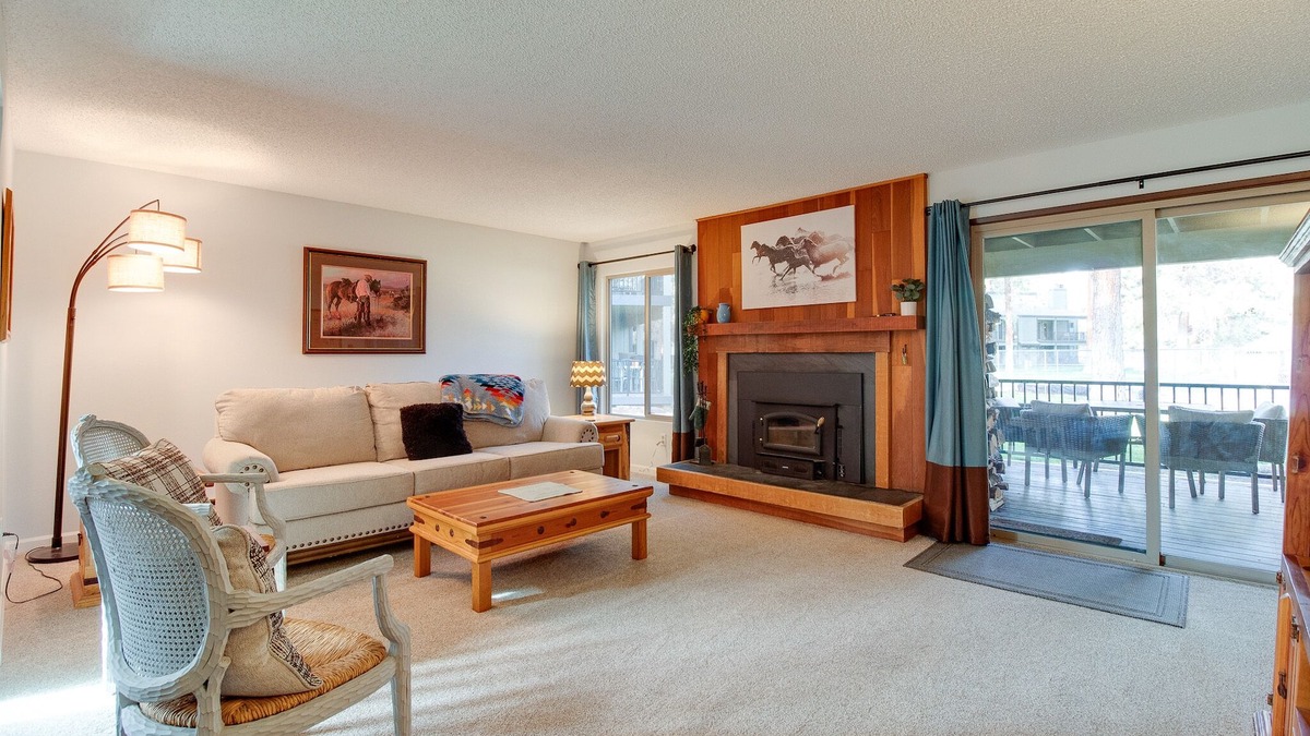 Sisters Condo | Fourth Sisters Escape sleeps 6 ground level condo w/community pool and spa