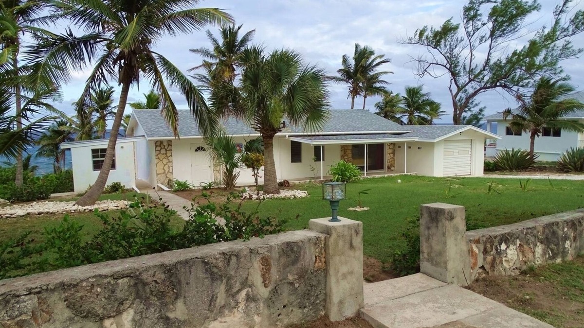 Stella Maris House | Fox 2 Home living by the Ocean