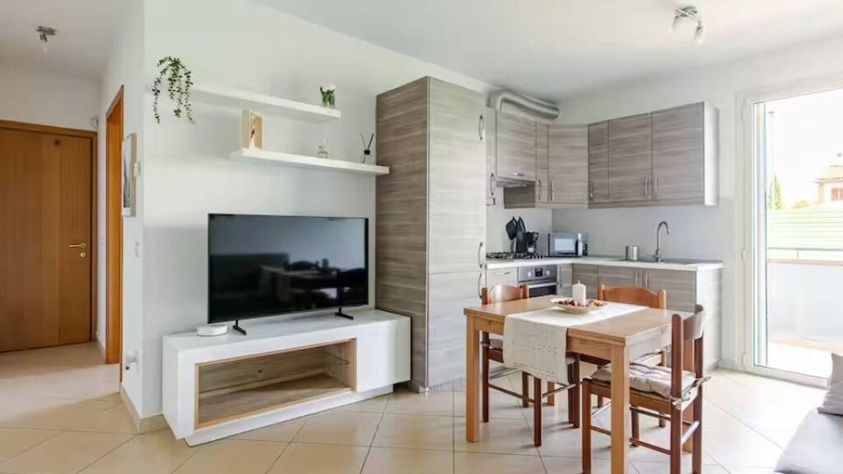 Campi Bisenzio Apartment | Fox's House - Apartment with private parking near Florence