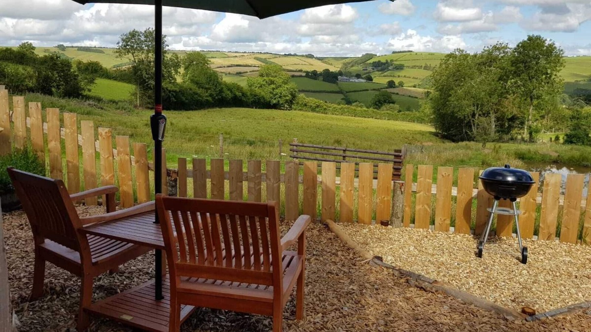 Newcastle-on-Clun Cabin | Foxglove Holiday Private Eco Accommodation
