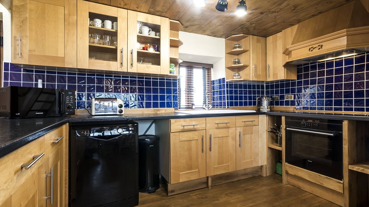 Tiers Cross House | Foxglove - Luxurious Barn Conversion