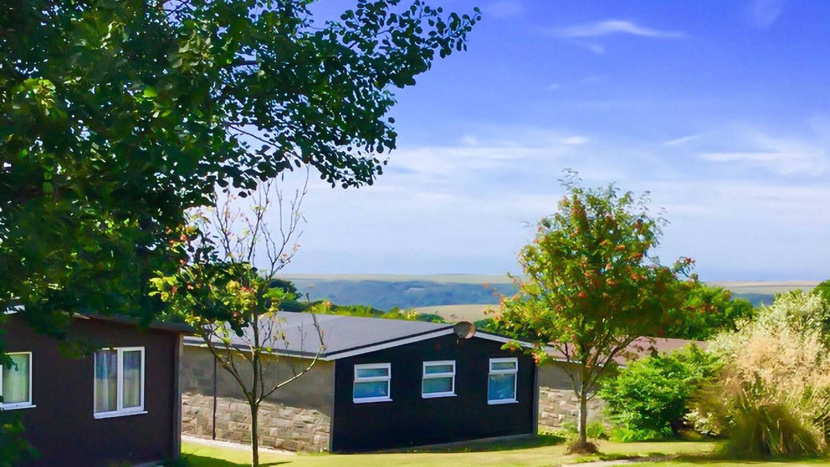 Bideford Cottage | Foxgloves Bungalow UK39618