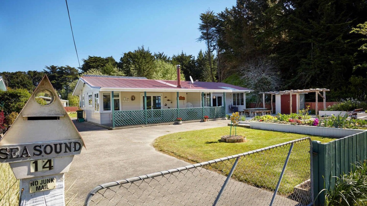 Foxton Beach House | Foxton Beach Cottage