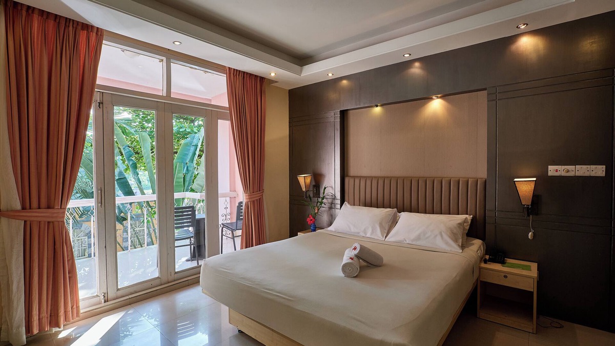 Chittagong Hotel | Foy's Lake Resort