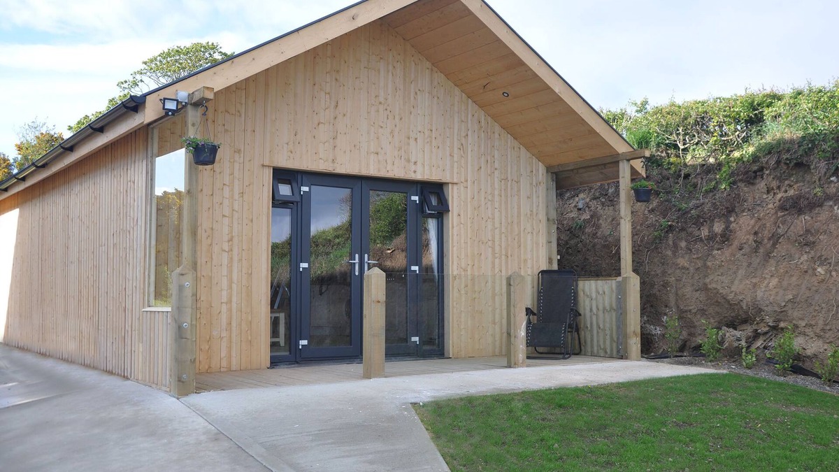 Greencastle Cabin | FOYLE VIEW CABIN