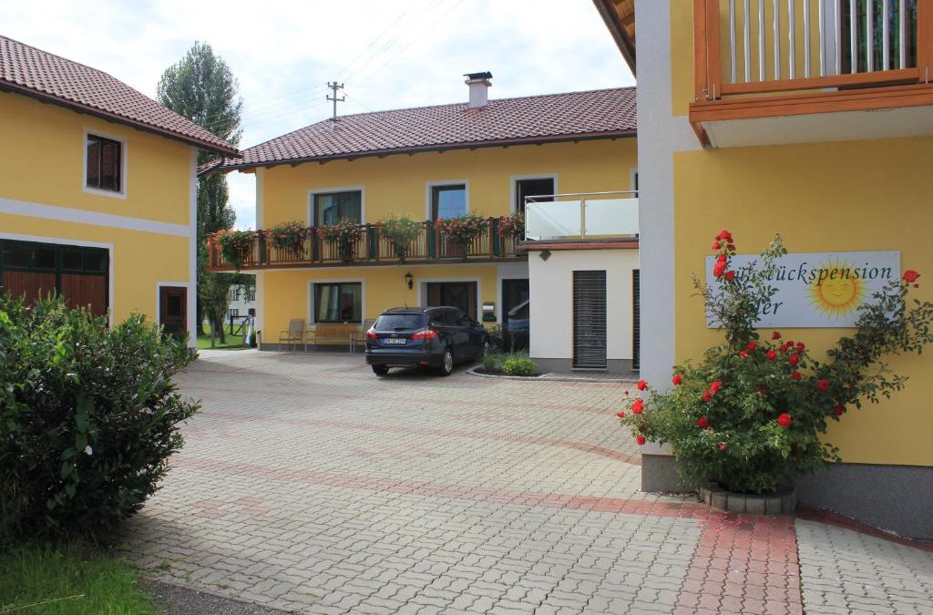 Sankt Georgen im Attergau Bed & Breakfast | Frühstückspension Kibler