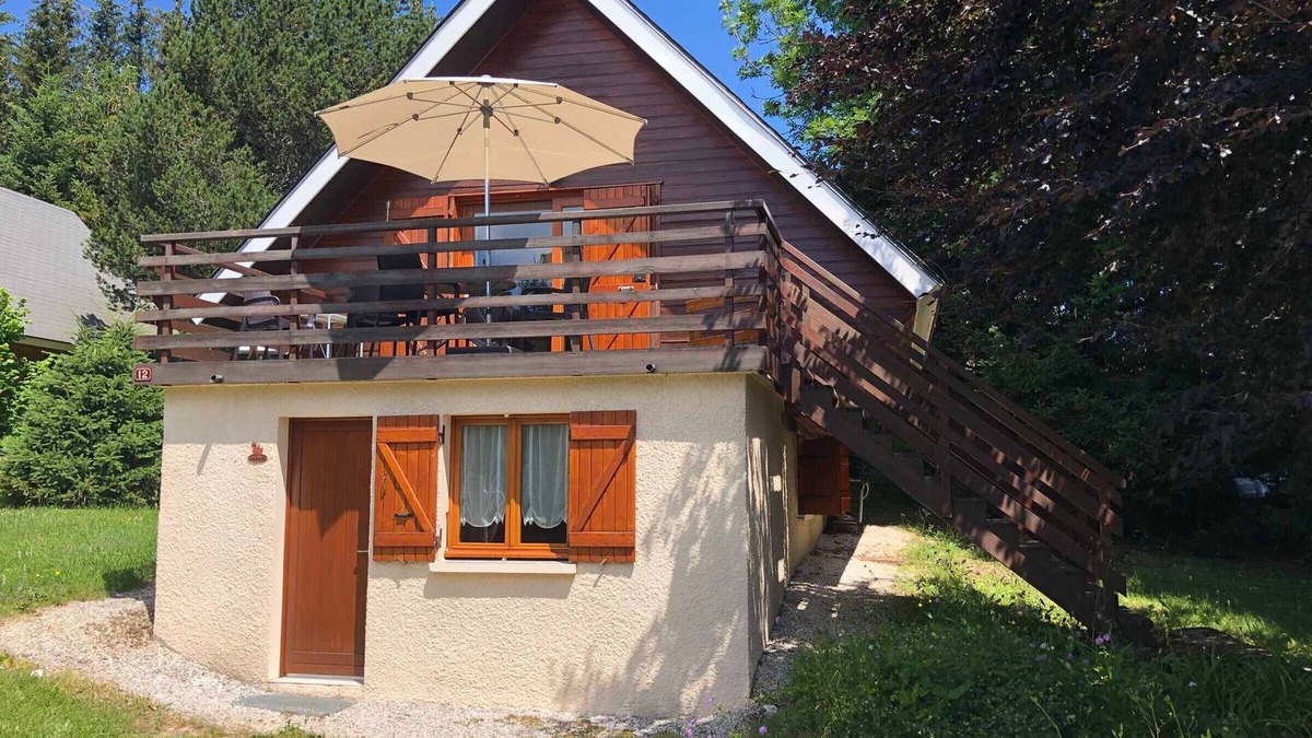 Autrans Ski Chalet | Charming 2-Bedroom Chalet in Autrans with Terrace & Private Land - Sleeps 4