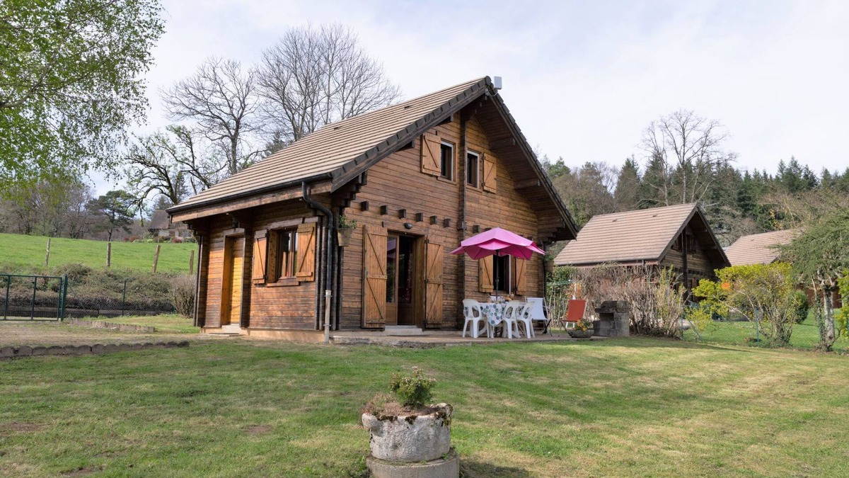 Camps-Saint-Mathurin-Leobazel House | Cottage du Lac by Interhome