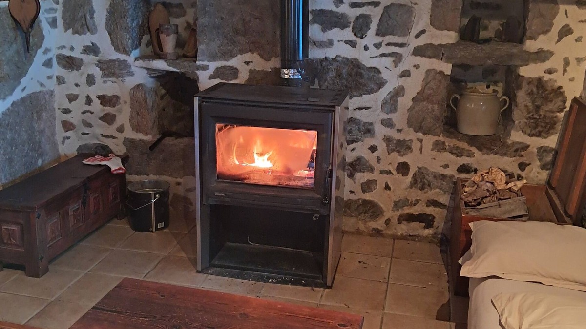 Champs-sur-Tarentaine-Marchal House | Bienvenue au gîte du lavoir à proximité des lacs , rivières et montagnes