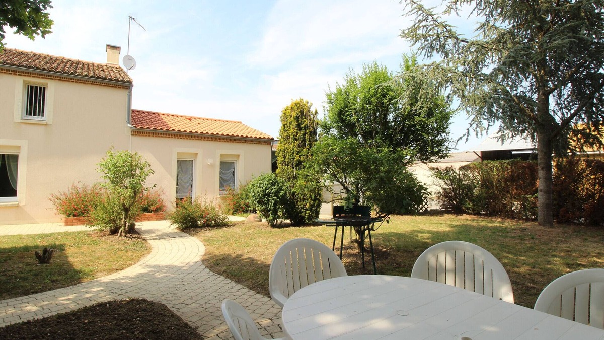 Saint-Georges-des-Gardes Cottage | Gite Chemillé-en-Anjou-Chemillé-Melay, 3 bedrooms, 6 persons