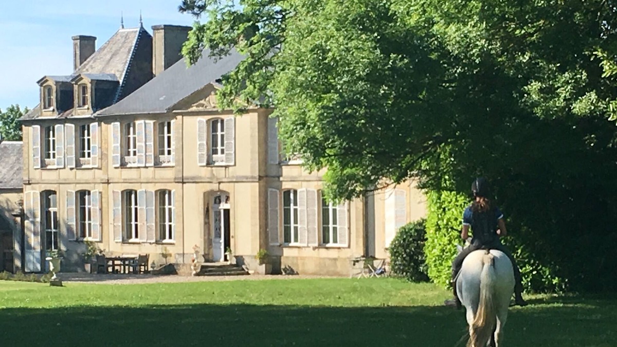 Commes Apartment | Castle outbuilding