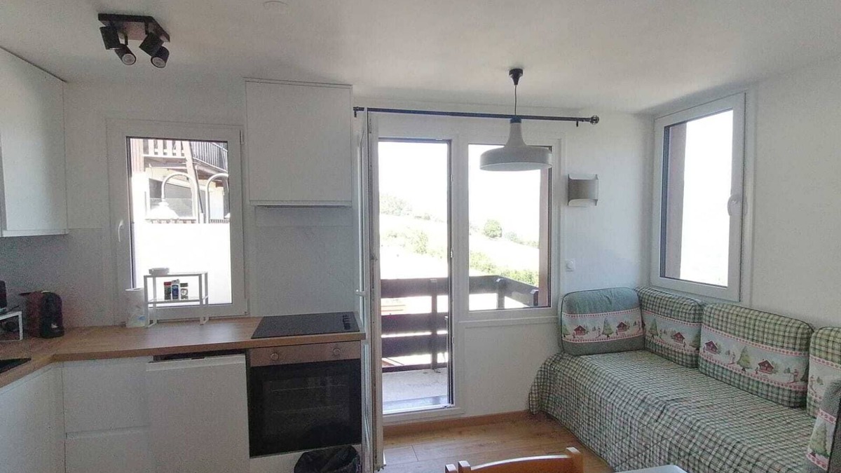 Doucy-Combelouviere Apartment | Appt 3p/5 Couchages en Parfait État, Très Bien Entretenu et Avec vue Imprenable