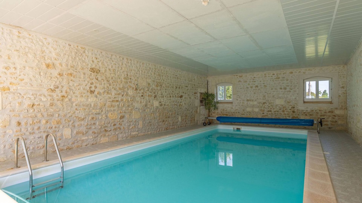 La Gripperie-Saint-Symphorien House | Cottage 'Gite Piscine Intérieure Brouage' with Private Terrace, Shared Garden and Wi-Fi