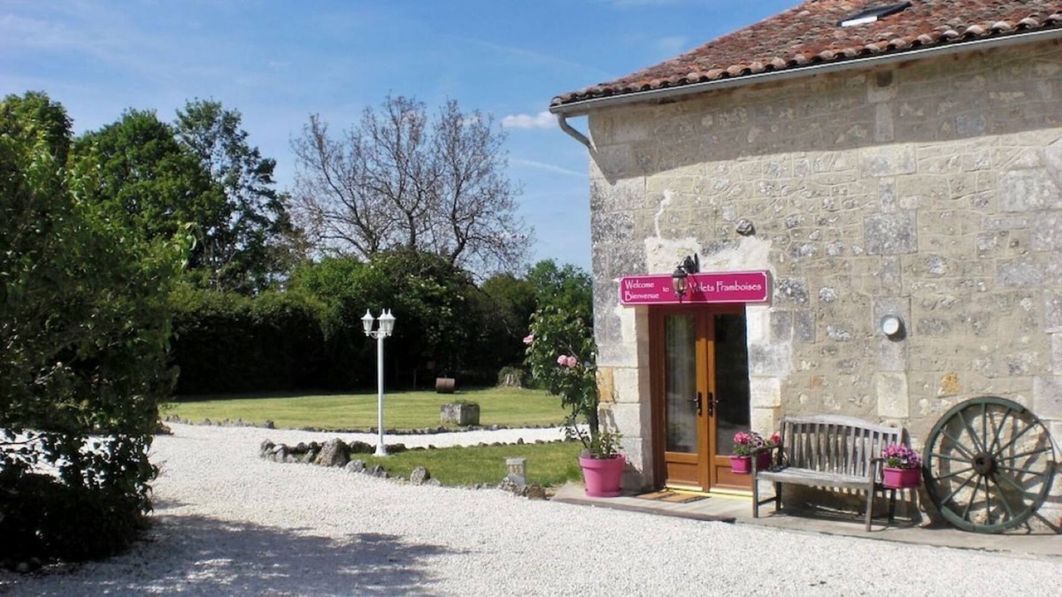 La Rochebeaucourt-et-Argentine House | Renovated barn with private pool