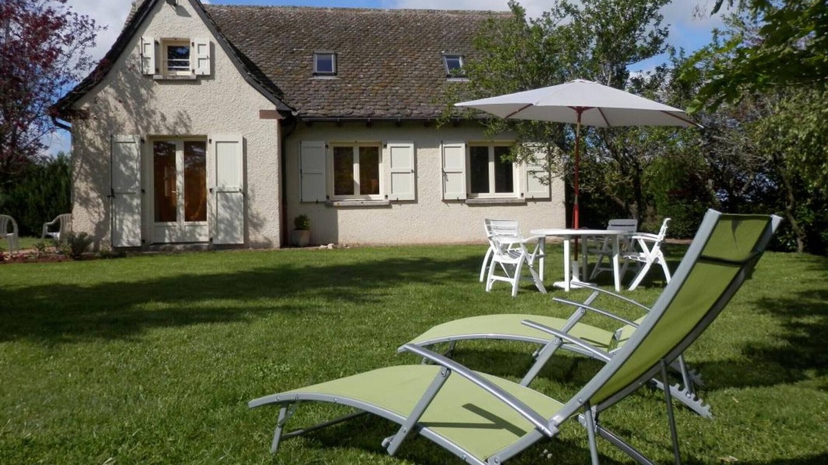 Neuveglise-sur-Truyere Cottage | Gite Neuvéglise-sur-Truyère-Sériers, 2 bedrooms, 4 persons