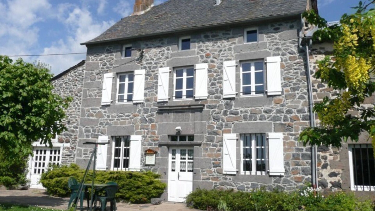 Neuveglise-sur-Truyere Cottage | Gite Neuvéglise-sur-Truyère-Sériers, 4 bedrooms, 6 persons