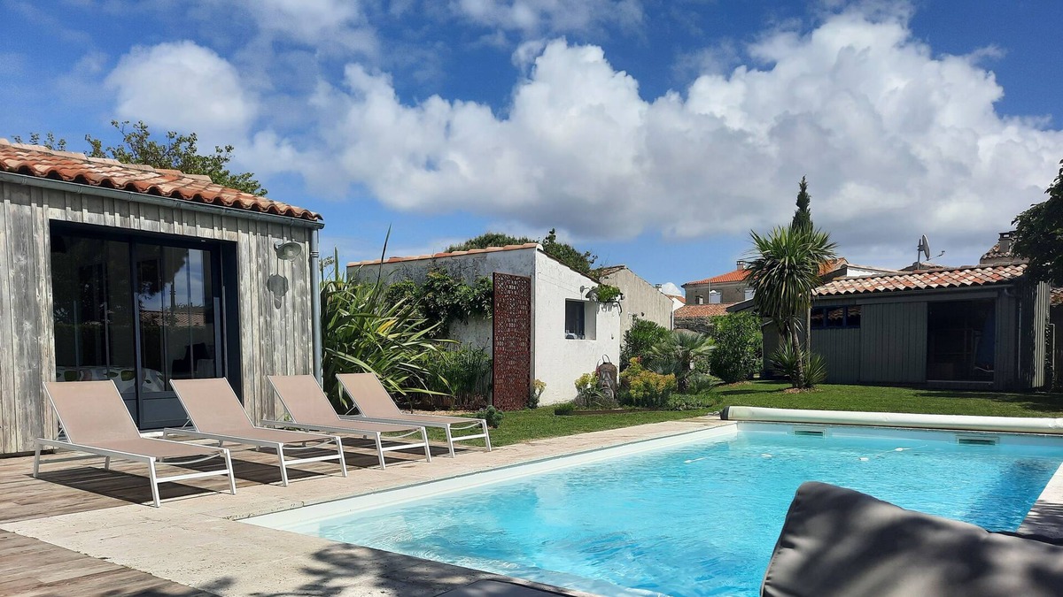 Cheray House | Les Hérons, Havre Pour 4 Pers. Piscine, Jardin, Tous Services Compris