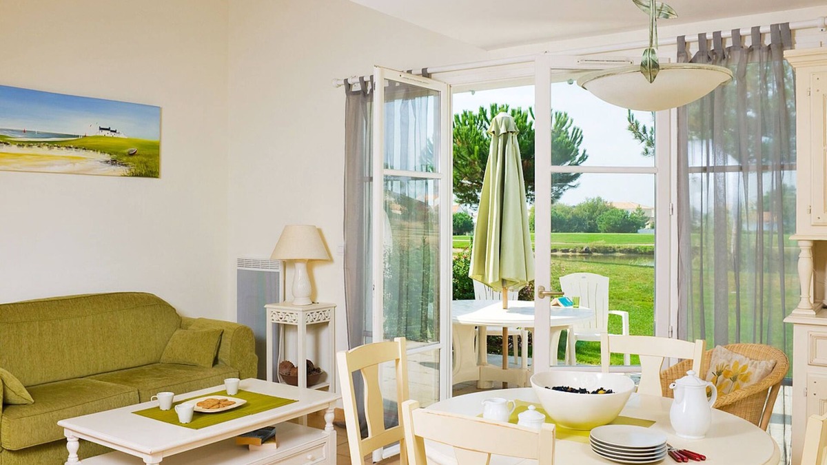 L'Aiguillon-sur-Vie House | Le Domaine de Fontenelles by Interhome