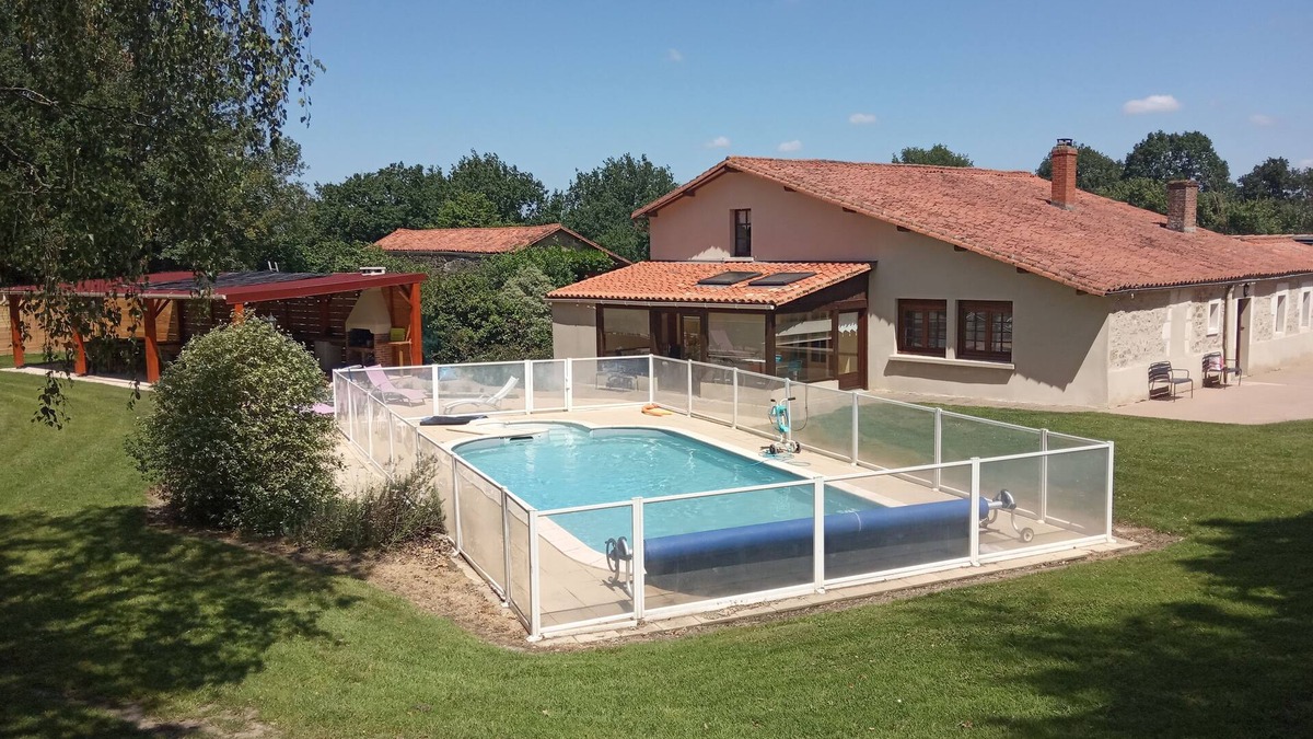 Saint-Martin-Lars-en-Sainte-Hermine House | Gîte Rhapsody - 15 people with private pool in the countryside - Vendée
