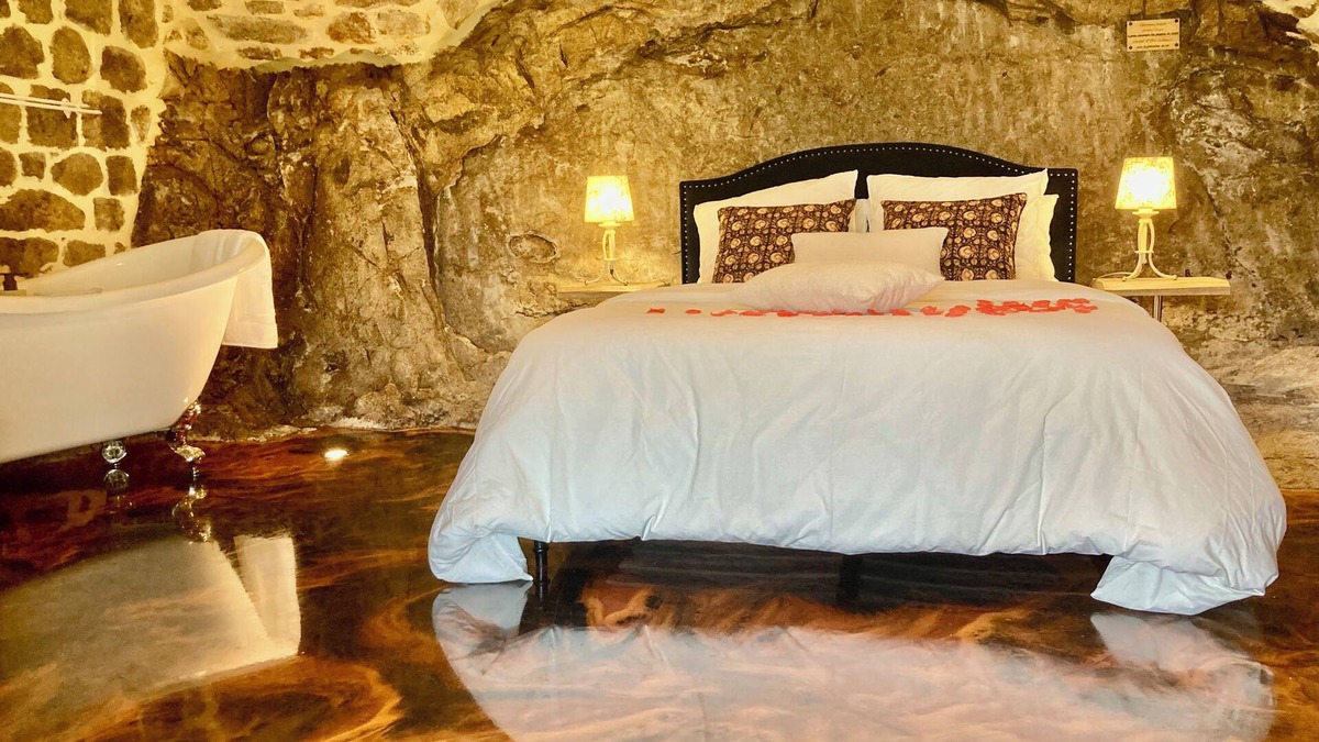Asperjoc Bed & Breakfast | Romantic rock refuge - Private spa and exceptional panorama