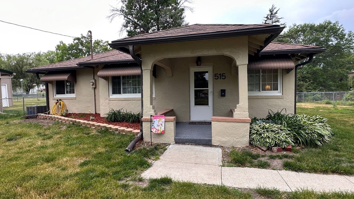 Ottumwa House | Fran's Cottage