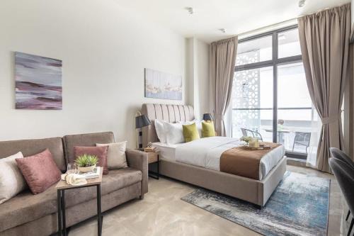 Dubai Apartment | Frank Porter - Majestique Residence 2