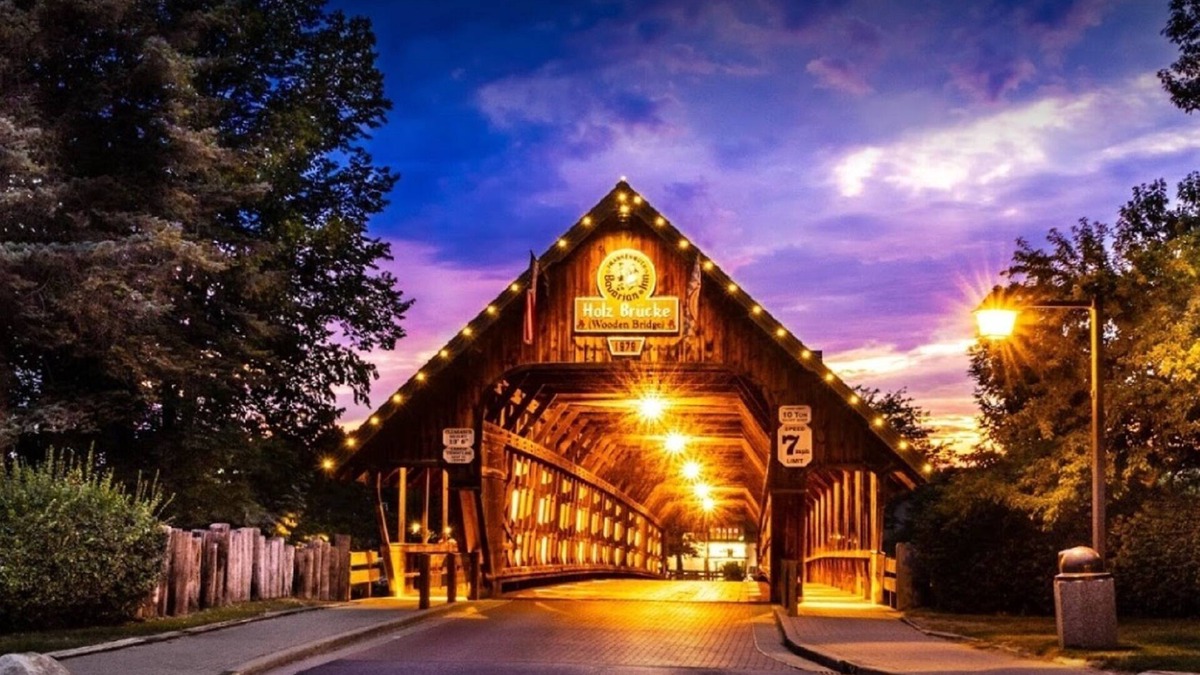 Birch Run Township House | Frankenmuth Country Escape June special rent at least 2 nights get a night free