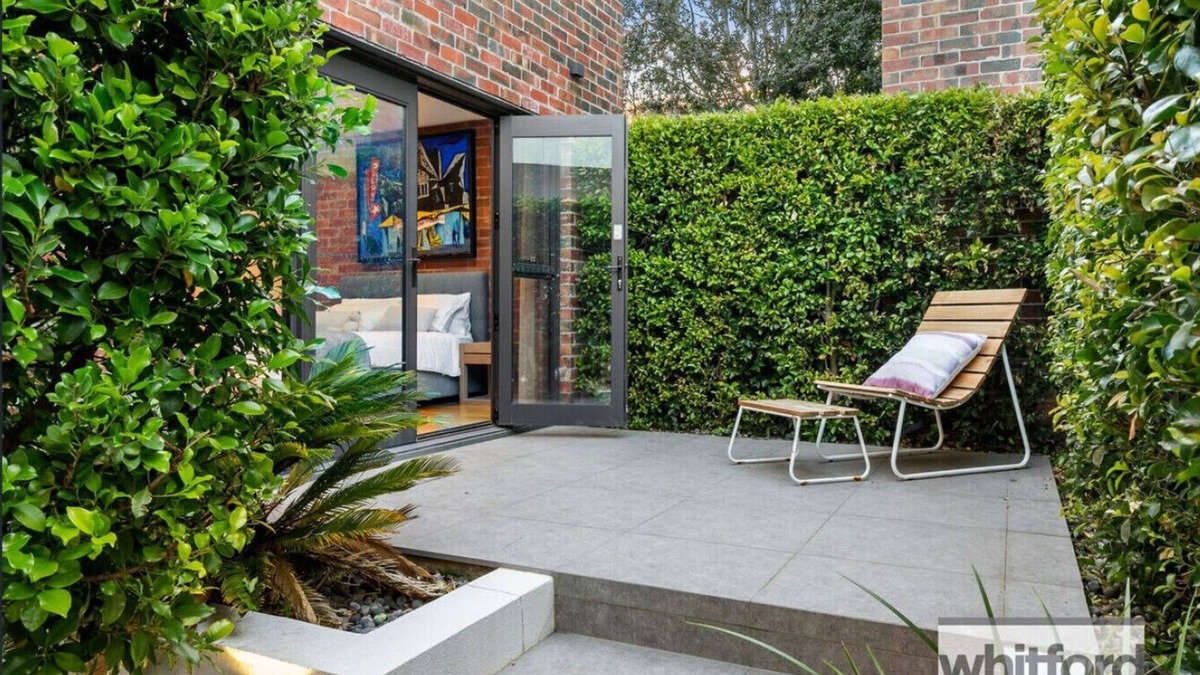 Newtown Villa | Frankie- Luxury Pool House, Sleeping 12, Geelong