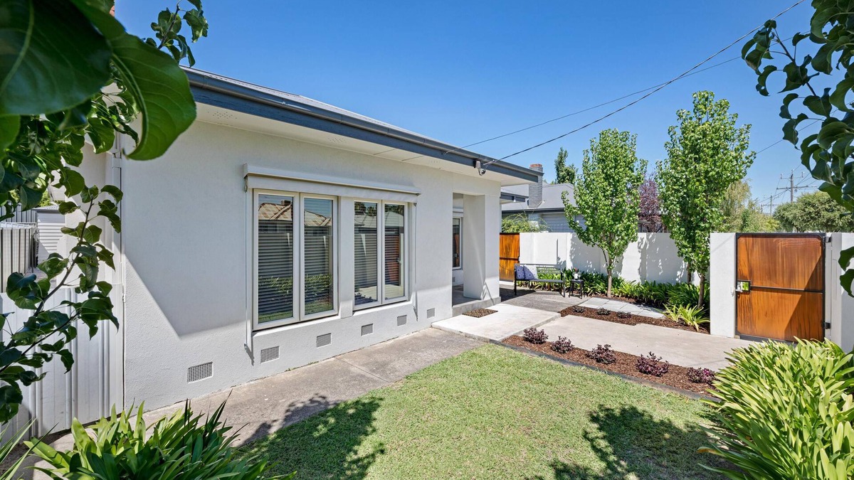 Wodonga House | Frankie's Place - Stunning three bedroom classic in the heart of Wodonga