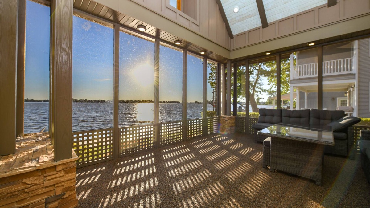 Russells Point House | Frankie’s Waterfront House at Indian Lake! The nicest VRBO on the lake!