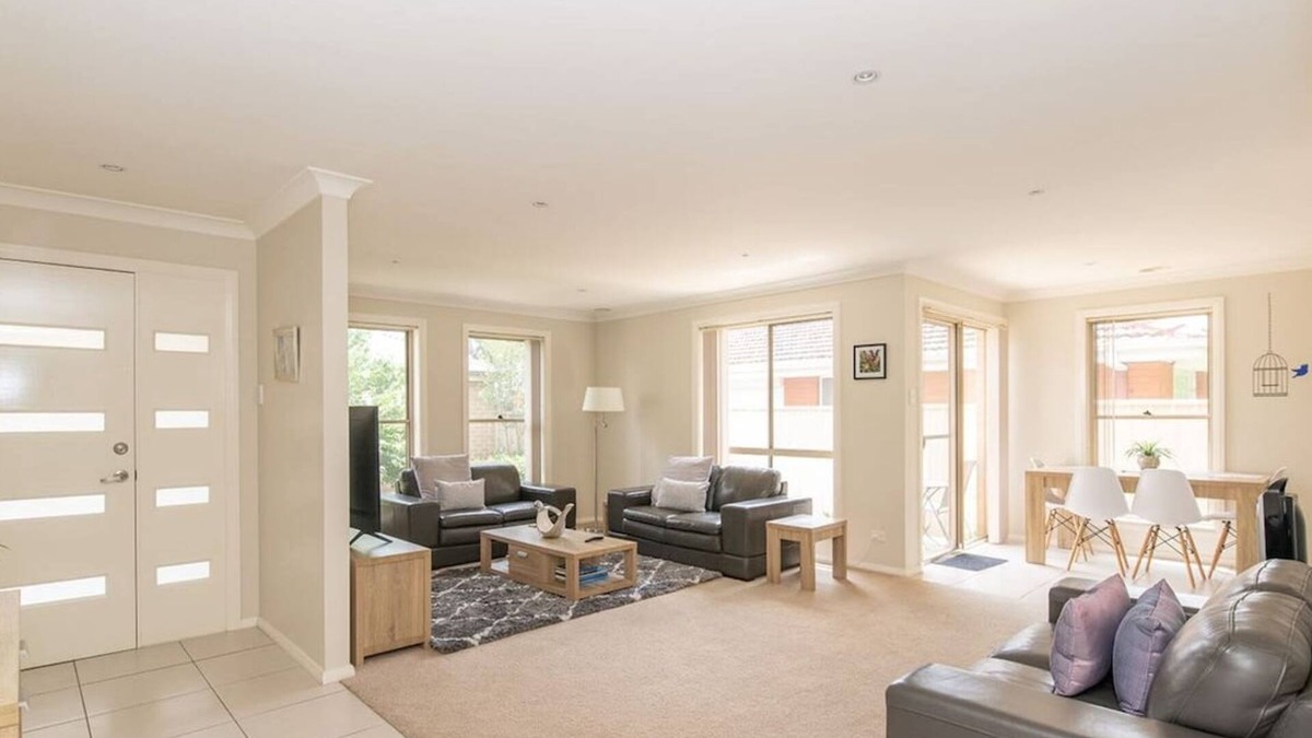 Orange Apartment | Franklin Villa - Central, Comfy & Convenient