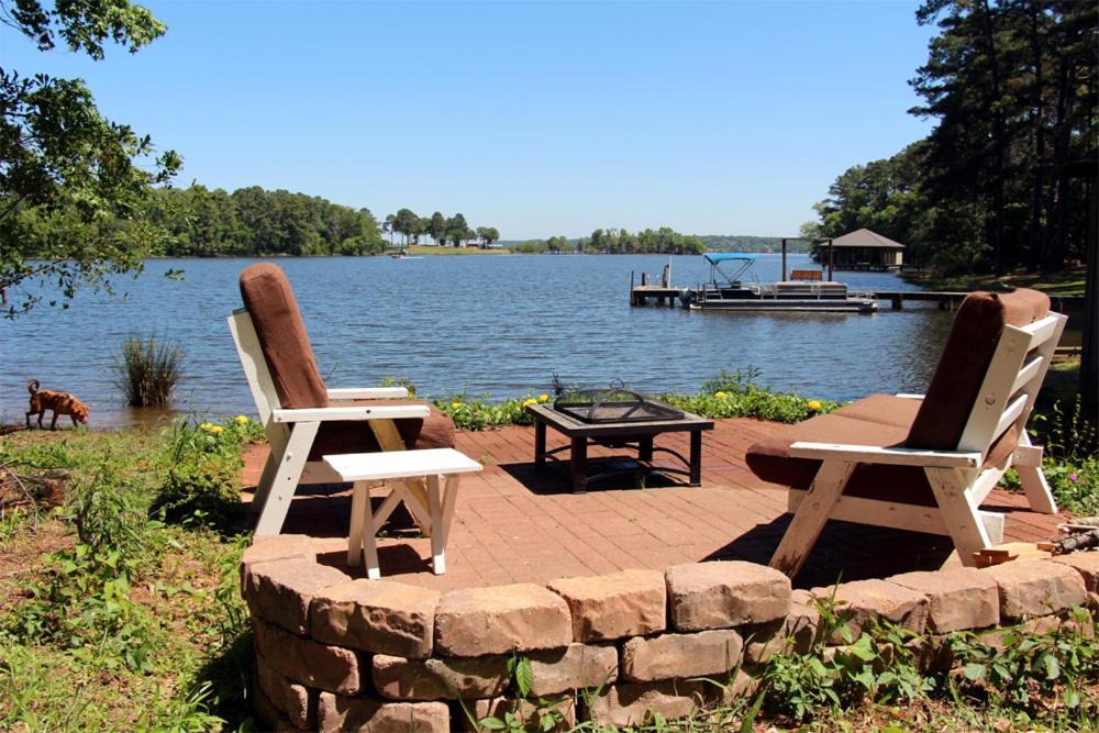 Berryville House | Frankston Home with Deck and Fishing on Lake Palestine